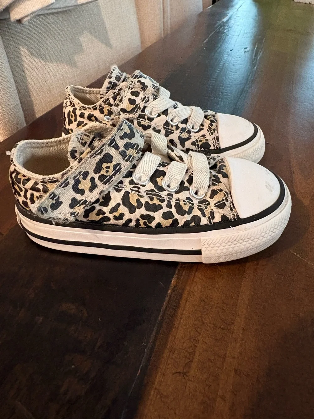 Converse leopard toddler shoes
